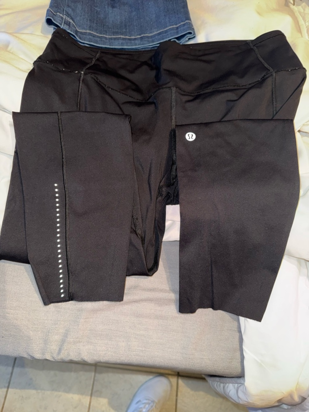 Lululemon Black Athletic Leggings with Reflective Dots